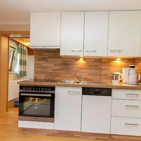 Haus-mitterhorn-im-pillerseetal-ferienwohnung-a Апартаменты *